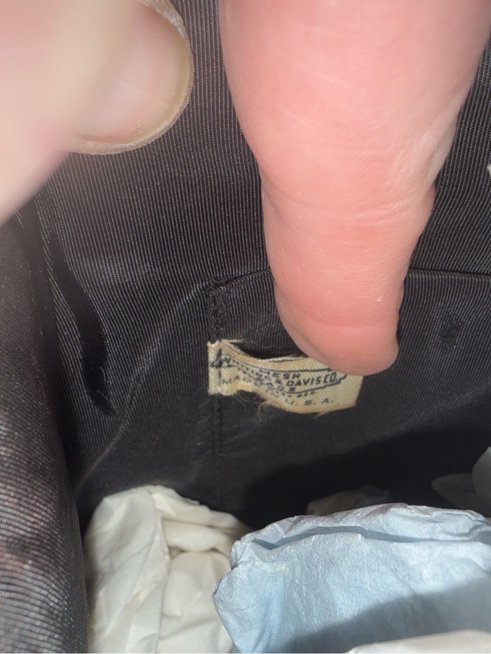 Vintage Label Interior - Black Lined Item